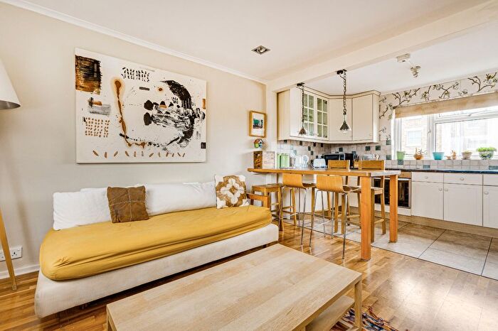 1 Bedroom Flat To Rent In Romily Court, Landridge Road, SW6
