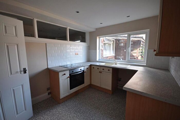 1 Bedroom Apartment To Rent In Market Place, Snaith, DN14