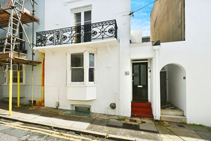 2 Bedroom Flat For Sale In Crescent Place, Brighton, BN2