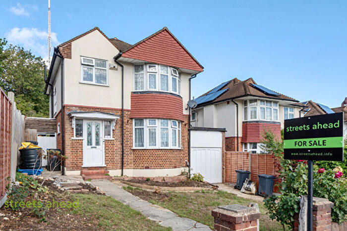 3 Bedroom Detached House For Sale In Cypress Road, London, SE25