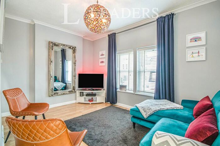 1 Bedroom Apartment To Rent In Cadogan Road, Surbiton, KT6