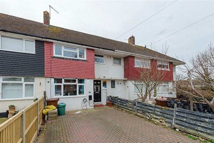 3 Bedroom Terraced House For Sale In Binland Grove, Chatham, Kent, ME5