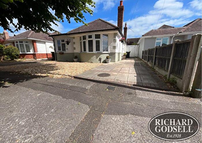 3 Bedroom Detached Bungalow For Sale In Christchurch, BH23
