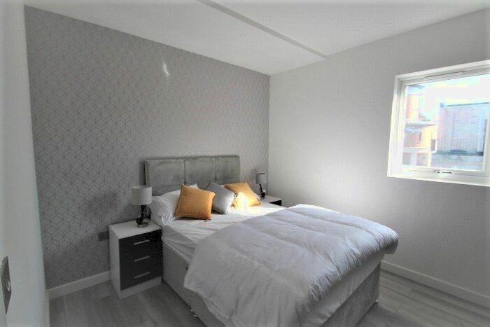 2 Bedroom Flat To Rent In London Road, Staines-Upon-Thames, Surrey, TW18