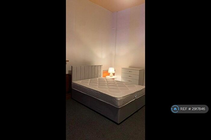 3 Bedroom Flat To Rent In Dumbarton Road, Glasgow, G11