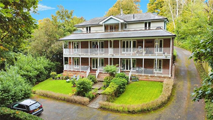 2 Bedroom Flat For Sale In Sandhurst Road, Tunbridge Wells, Kent, TN2