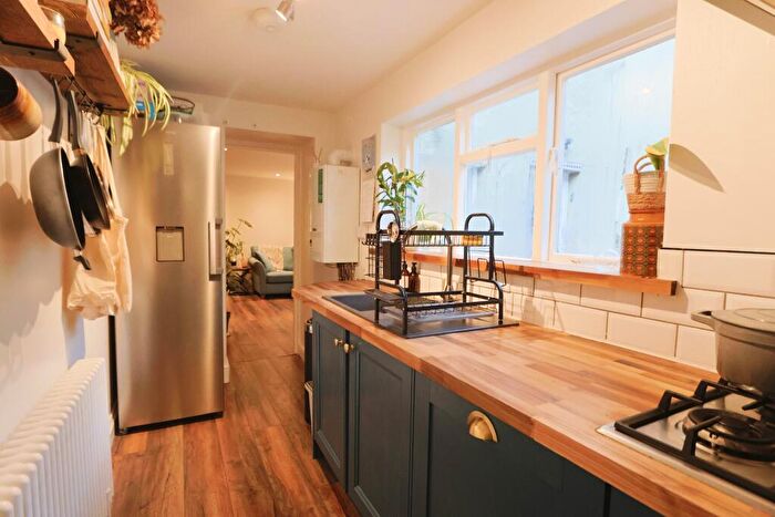 2 Bedroom Apartment To Rent In Garden Flat, Aberdeen Road, Bristol, BS6