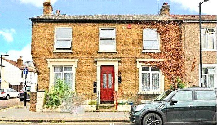 1 Bedroom Flat For Sale In Church Road, Central Croydon, Croydon, CR0