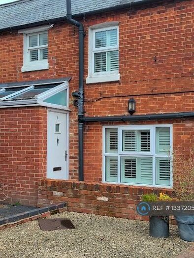 4 Bedroom Semi-Detached House To Rent In Park Street, Hungerford, RG17