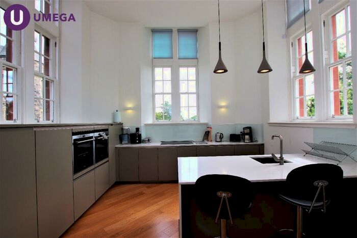 3 Bedroom Flat To Rent In Simpson Loan, Quartermile, Edinburgh, EH3