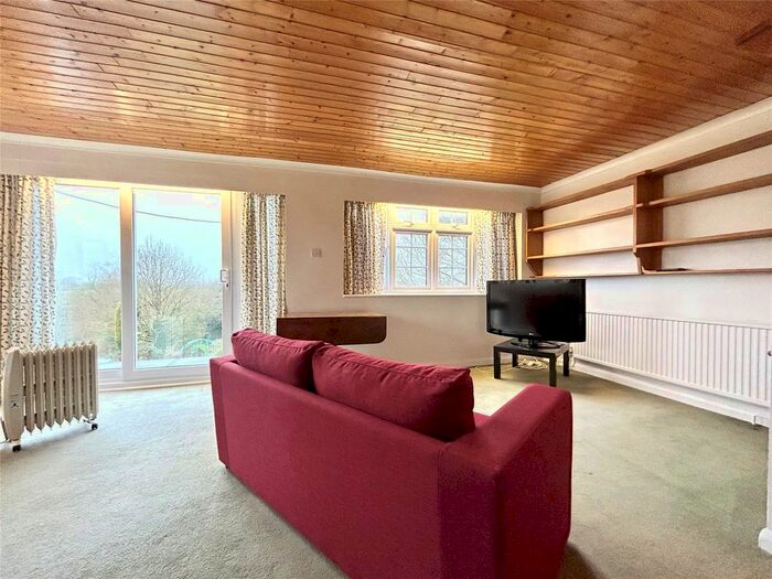 Studio To Rent In Church Road, Farley Hill, Reading, Berkshire, RG7