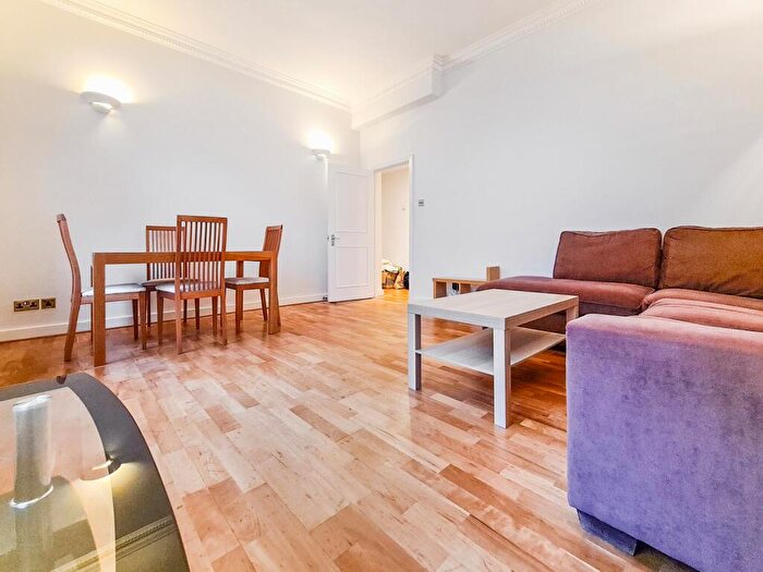 2 Bedroom Flat To Rent In Hanover Gate Mansions, St John's Wood, London, NW1