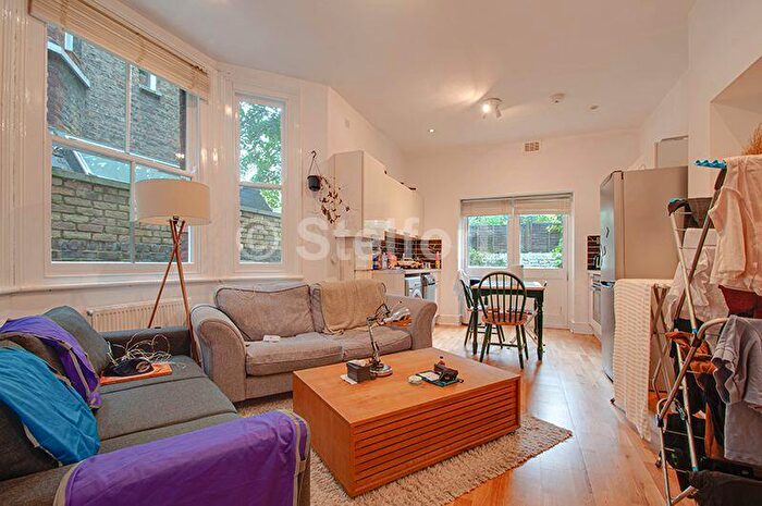 2 Bedroom Apartment To Rent In College Place, London, NW1