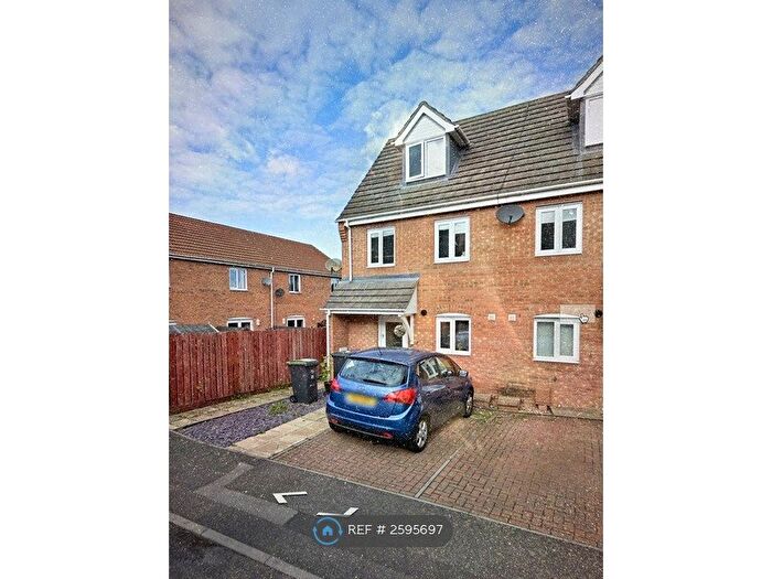 3 Bedroom End Of Terrace House To Rent In Lindum Mews, North Hykeham, Lincoln, LN6