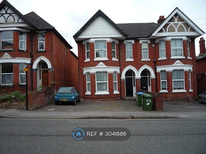 1 Bedroom Flat To Rent In Highfield, Southampton, SO17