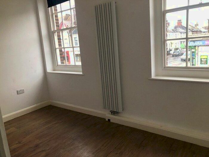 2 Bedroom Flat To Rent In Canterbury Road, Margate, Kent, CT9