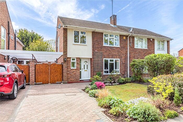 3 Bedroom Semi Detached House For Sale In Byfleet Road, New Haw, Addlestone, Surrey, KT15