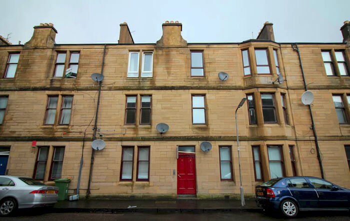3 Bedroom Flat To Rent In Firs Street, Falkirk, FK2