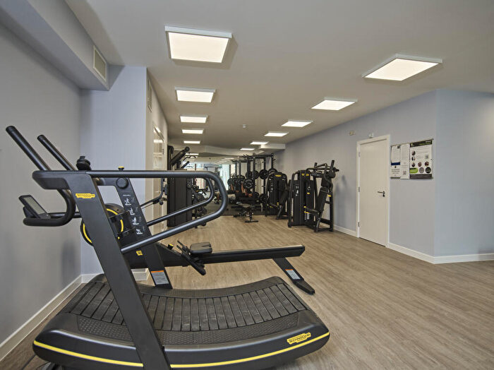 1 Bedroom Apartment For Sale In Holcombe Mansions, Mulberry Circus, IG11