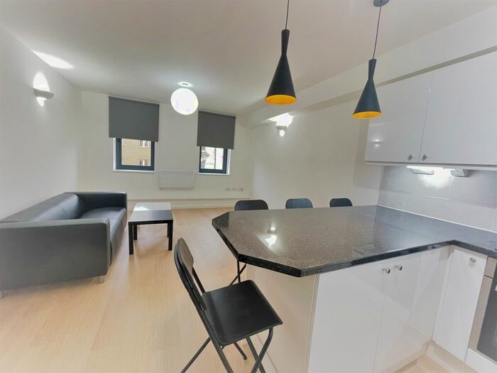 2 Bedroom Flat To Rent In St. John's Hill, London, SW11