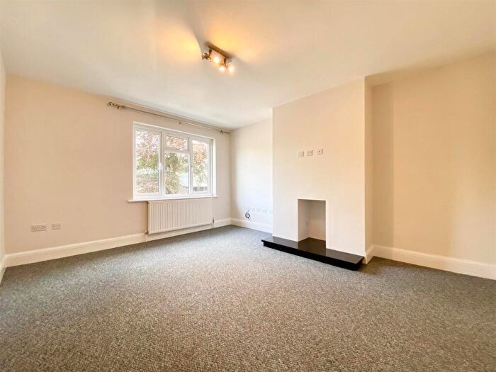 2 Bedroom Maisonette To Rent In Redcatch Road, Knowle, Bristol, BS4