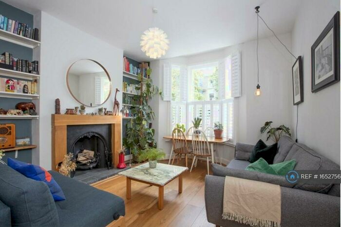 1 Bedroom Flat To Rent In Vicarage Grove, London, SE5