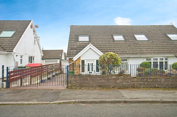 3 Bedroom Semi-Detached House For Sale In Balmoral Close, Penycoedcae, Pontypridd, CF37