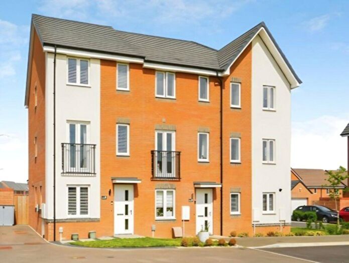 3 Bedroom End Of Terrace House For Sale In Whitworth Way, Grove, Wantage, OX12