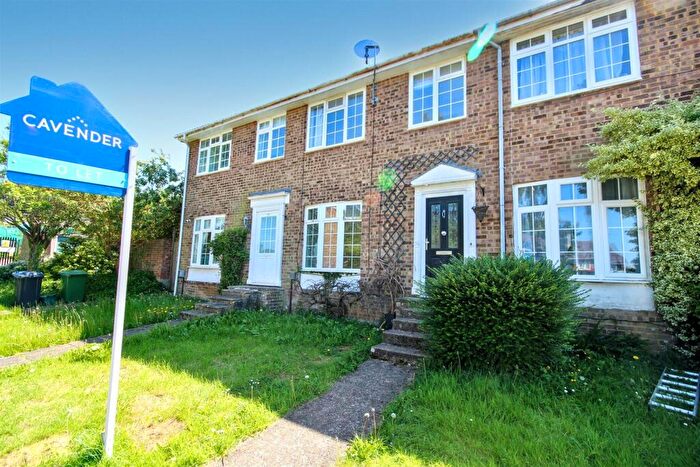3 Bedroom House To Rent In Oakfields, Guildford, GU3
