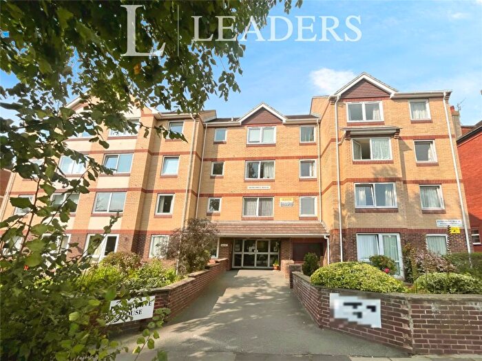 2 Bedroom Flat To Rent In The Drive, Hove, East Sussex, BN3