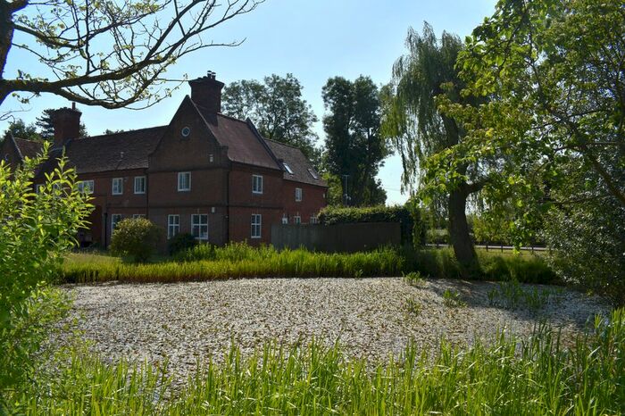 2 Bedroom Flat To Rent In Church Road, Kenilworth, CV8