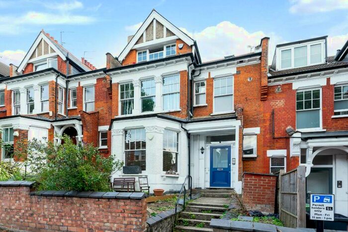 2 Bedroom Flat To Rent In Muswell Hill Road, London, N10