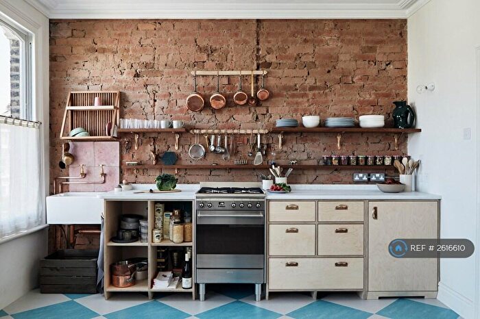 2 Bedroom Flat To Rent In Lady Somerset Road, London, NW5