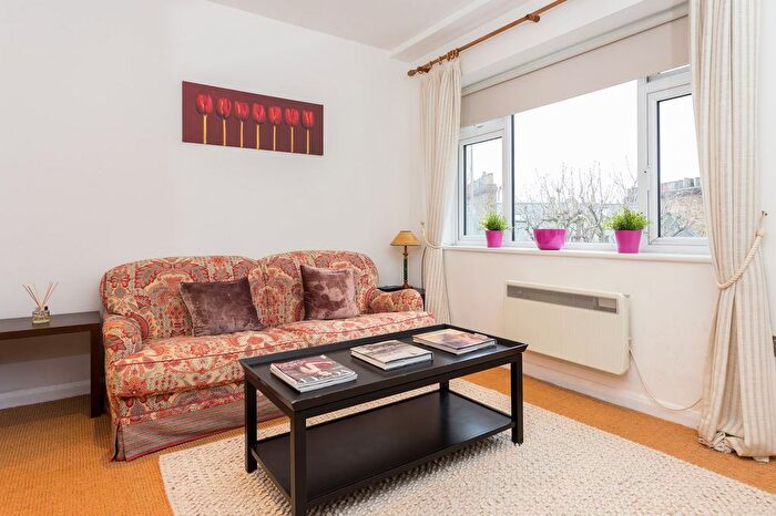 1 Bedroom Flat To Rent In Kensington, SW5