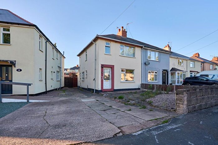 3 Bedroom Semi Detached House For Sale In Mount Road, Pelsall, Walsall, WS3