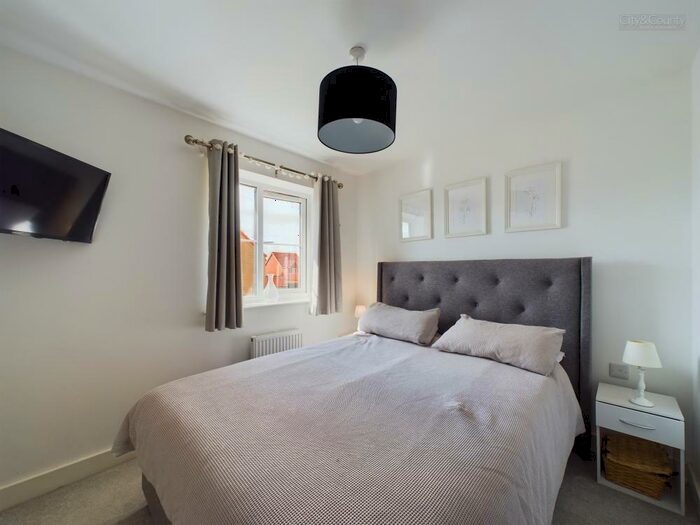 3 Bedroom End Of Terrace House For Sale In Fincham Drive, Crowland, Peterborough, PE6
