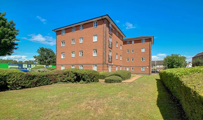 2 Bedroom Flat For Sale In Pelham Place, West Ealing, W13