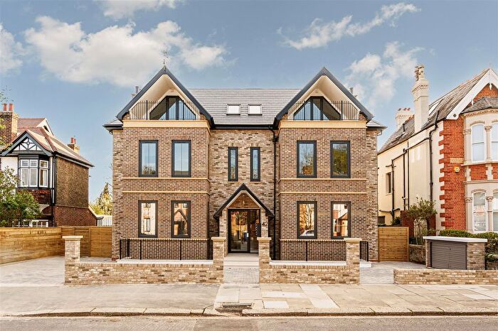 2 Bedroom Flat To Rent In Creswick Apartments, Creswick Road, London, W3
