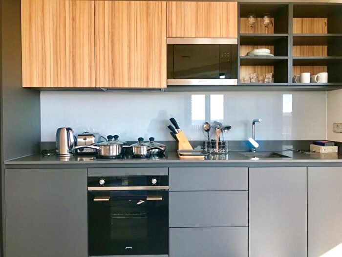 1 Bedroom Flat To Rent In Western Gateway, London, E16