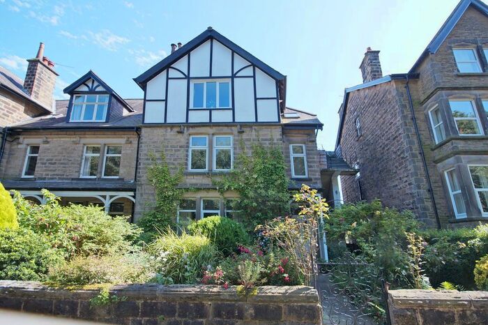 2 Bedroom Flat To Rent In Harlow Moor Drive, Harrogate, HG2