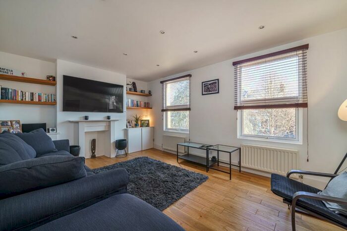2 Bedroom Apartment To Rent In Fenwick Road, Peckham Rye, London, SE15