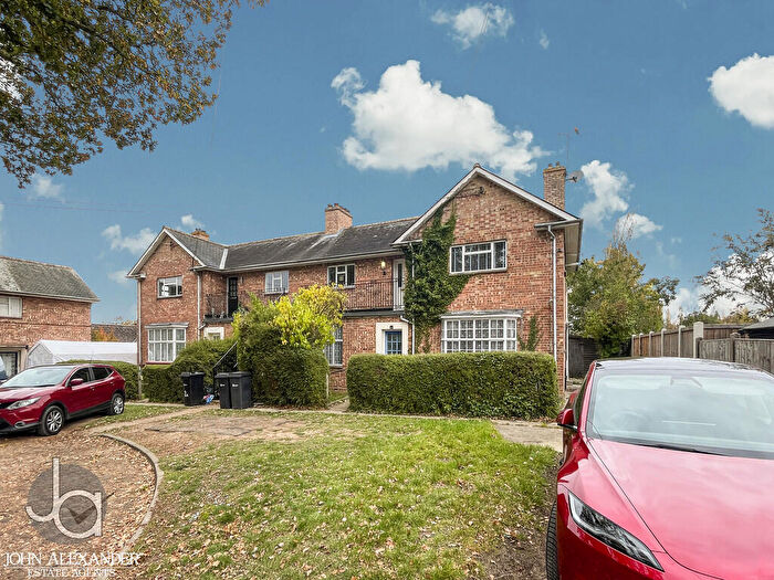 2 Bedroom Maisonette For Sale In Leicester Court, Silver End, Witham, CM8