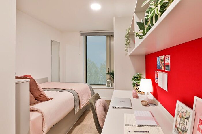 1 Bedroom Flat To Rent In Gas Lane, Bristol, BS2