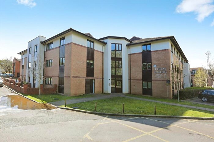 2 Bedroom Flat For Sale In Wickham Road, Fareham, PO16