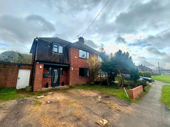 3 Bedroom Property To Rent In Attfield Close, Ash, Aldershot, GU12