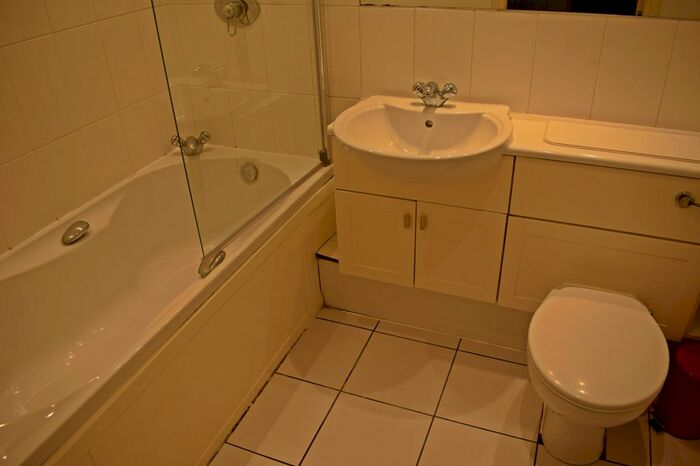 1 Bedroom Flat To Rent In , Whitworth Street West, Southern Gateway, Manchester, M1