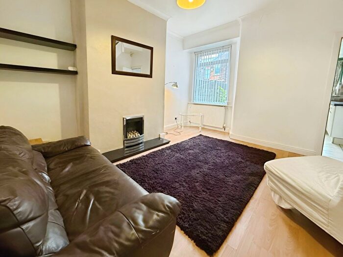 3 Bedroom Terraced House To Rent In Cadogan Street, Rusholme, M14