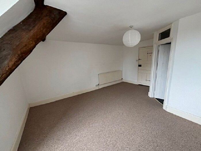 2 Bedroom Cottage To Rent In Dinefwr Courtyard, Llandeilo, Carmarthenshire., SA19