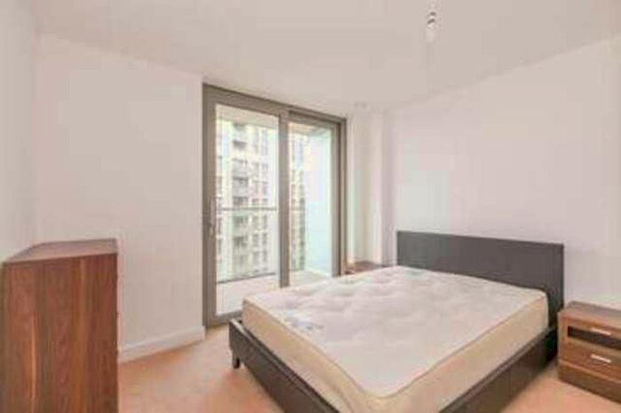 2 Bedroom Flat To Rent In Cornmill Lane, Lewisham, London, SE13