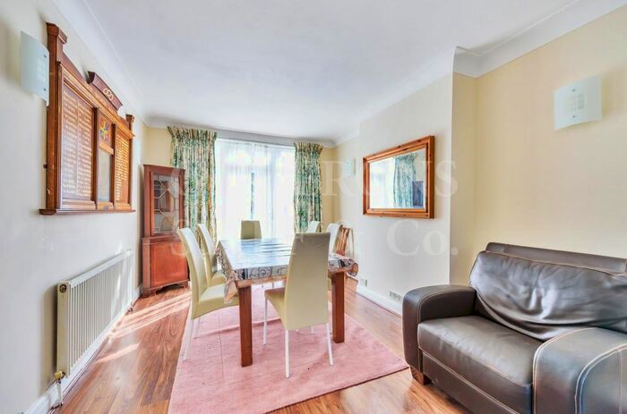 3 Bedroom Semi-Detached House To Rent In Fleetwood Road, London, NW10